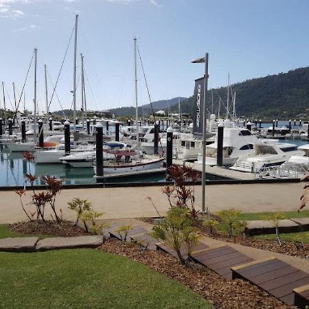 Appartement Boathouse Port Of Airlie à Airlie Beach Extérieur photo